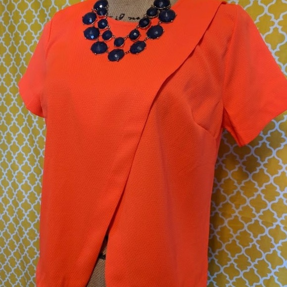 Orange belly Peek-A-Boo top - Picture 2 of 8